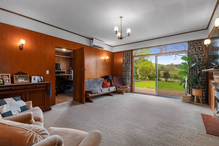 Photo of property in 46 Takinga Street, Mourea, Rotorua, 3074