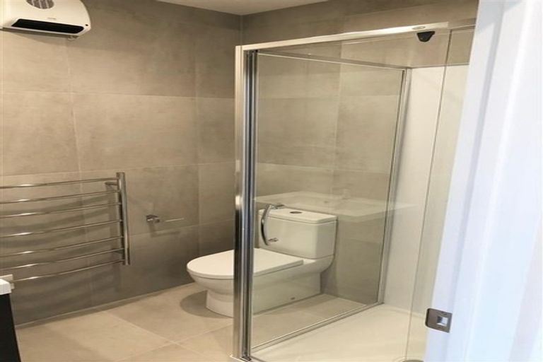 Photo of property in 38 Whimbrel Road, Flat Bush, Auckland, 2019