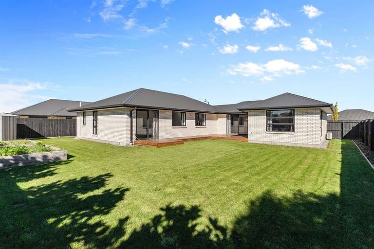 Photo of property in 14 Lewis Crescent, Rolleston, 7614