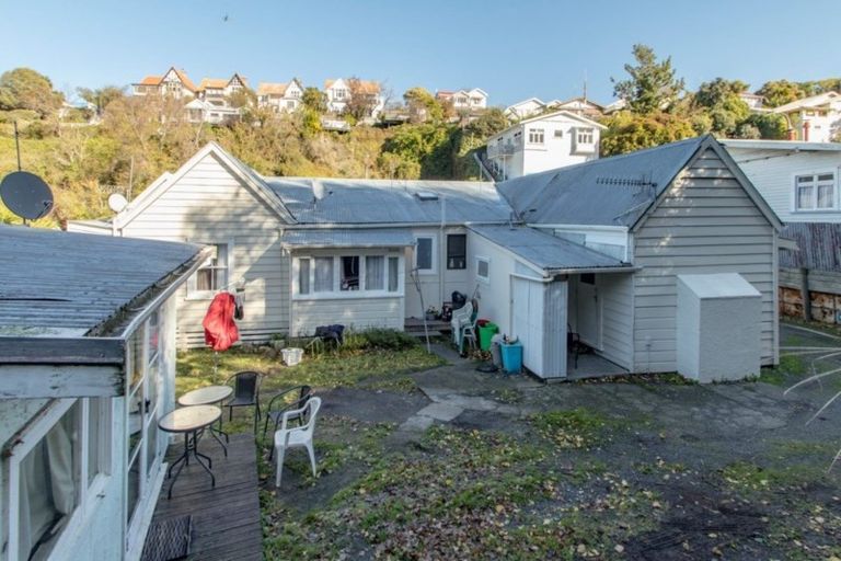 Photo of property in 37 Shakespeare Road, Bluff Hill, Napier, 4110