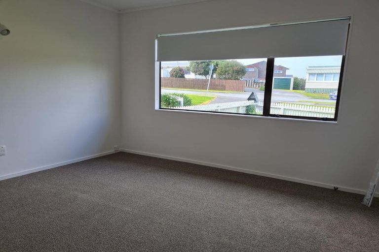 Photo of property in 2/48 Rawhiti Road, Manly, Whangaparaoa, 0930