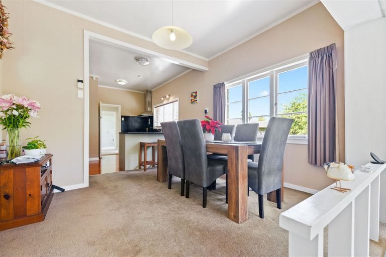 Photo of property in 14 Alison Street, Hamilton Lake, Hamilton, 3204