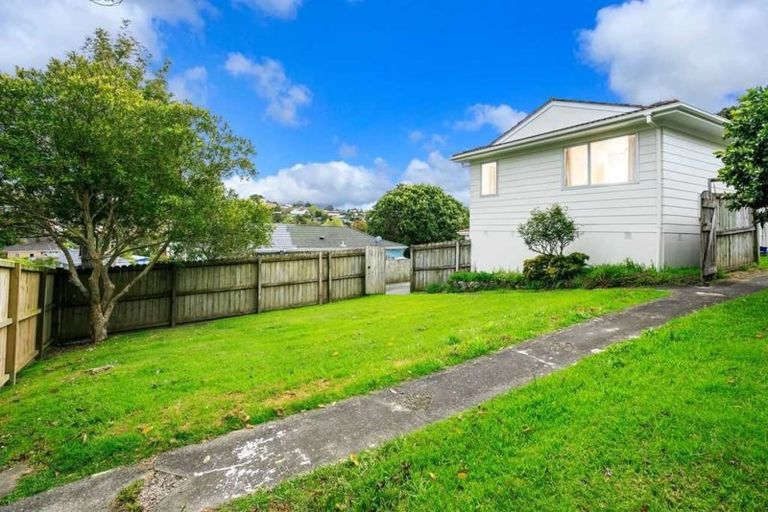 Photo of property in 4 Redwing Street, Browns Bay, Auckland, 0630