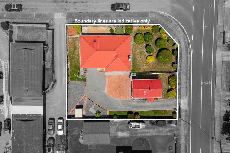 Photo of property in 10 Walton Road, Paraparaumu Beach, Paraparaumu, 5032