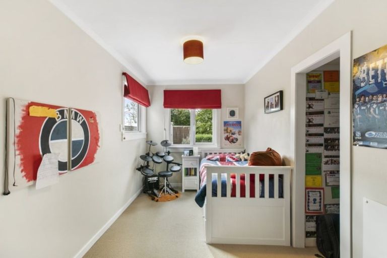 Photo of property in 1/5 View Road, Shelly Park, Auckland, 2014