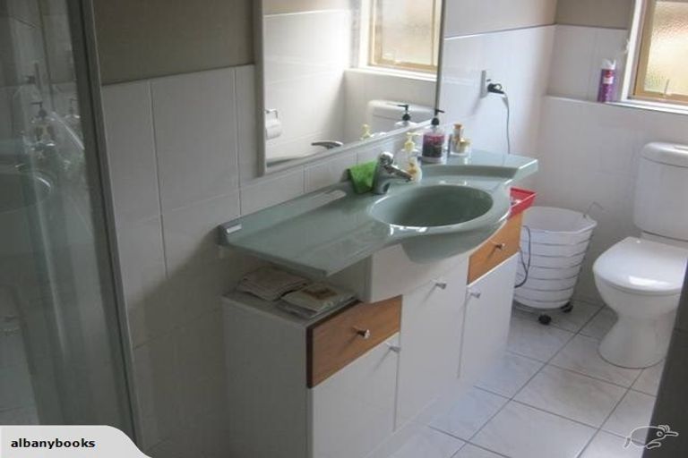 Photo of property in 30 St Clair Place, Browns Bay, Auckland, 0630