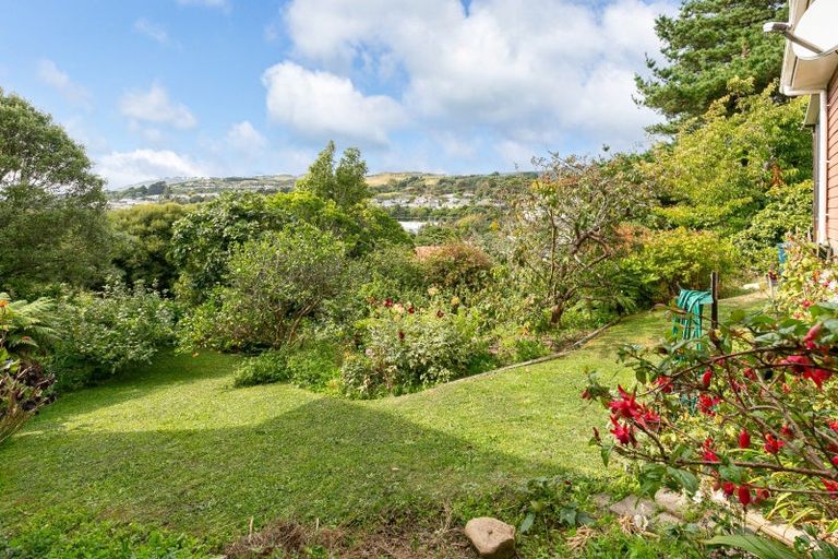 Photo of property in 2a Mckeefry Grove, Tawa, Wellington, 5028
