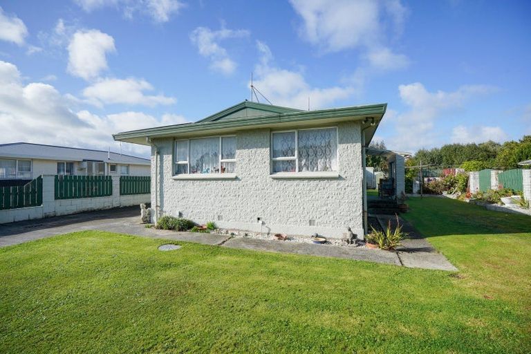 Photo of property in 72 Paisley Street, Kew, Invercargill, 9812