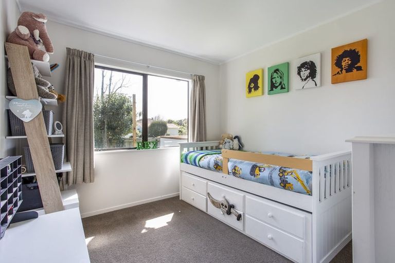 Photo of property in 2/13 Warriston Avenue, Waiuku, 2123