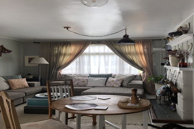 Photo of property in 16 Walshs Road, Allenton, Ashburton, 7700