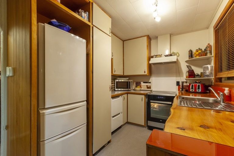 Photo of property in 216 Main Road South, Raumati South, Paraparaumu, 5032