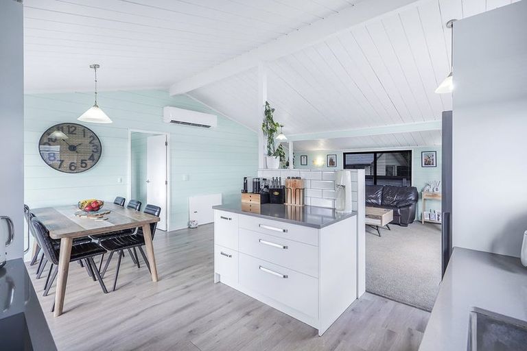 Photo of property in 25a Pohutukawa Drive, Pukete, Hamilton, 3200