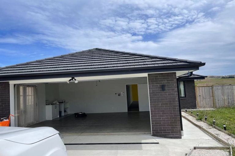 Photo of property in 4 James Elliot Way, Pokeno, 2402