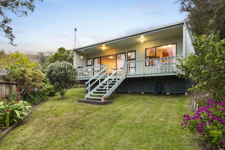 Photo of property in 1/67 Browns Bay Road, Browns Bay, Auckland, 0630