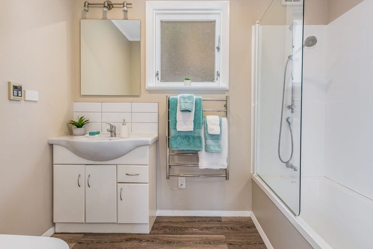 Photo of property in 156 Paremata Road, Paremata, Porirua, 5024