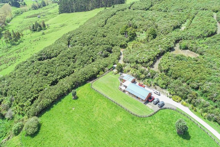 Photo of property in 2708 Kaipara Coast Highway, Glorit, Warkworth, 0984