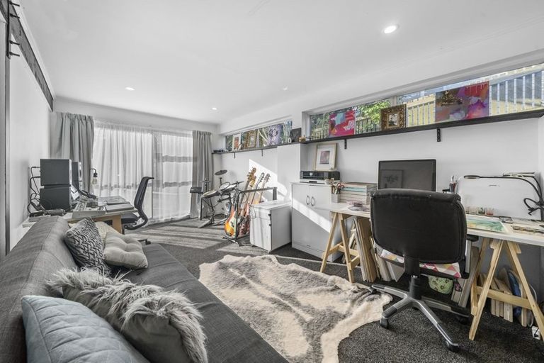 Photo of property in 172 Orangi Kaupapa Road, Northland, Wellington, 6012