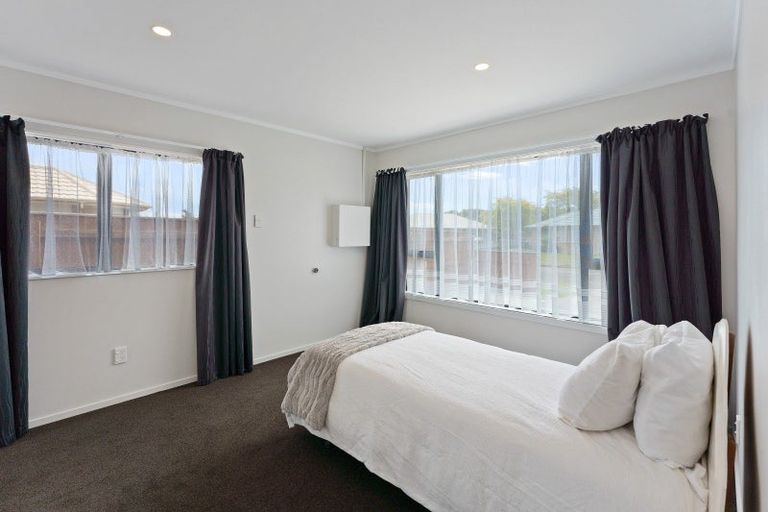 Photo of property in 96 Makarini Street, Paraparaumu, 5032