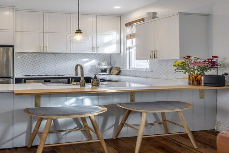 Photo of property in 63 Herald Street, Berhampore, Wellington, 6023