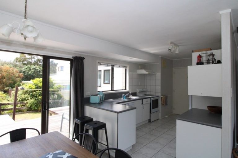 Photo of property in 109 Puriri Place, Matarangi, Whitianga, 3592