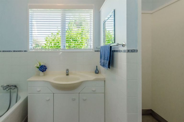 Photo of property in 9a Olive Terrace, Paraparaumu Beach, Paraparaumu, 5032