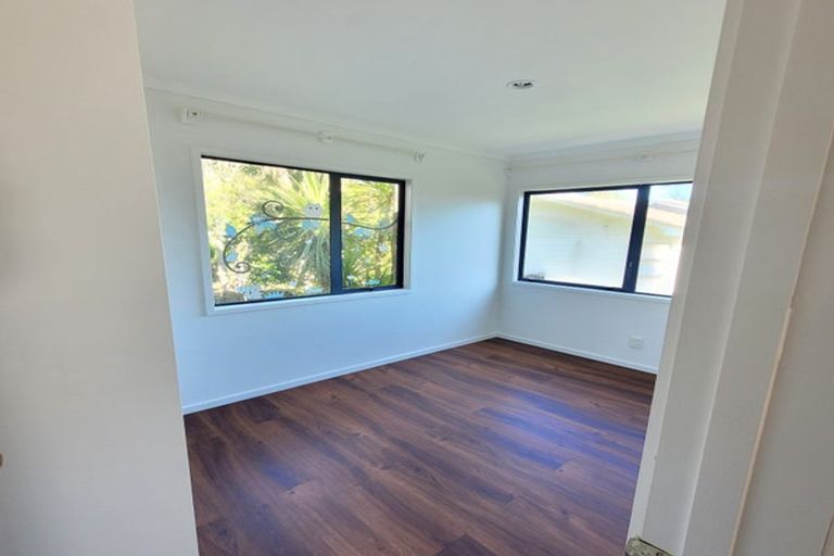 Photo of property in 81 Oreil Avenue, West Harbour, Auckland, 0618