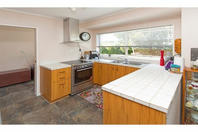 Photo of property in 650a Whangaparaoa Road, Stanmore Bay, Whangaparaoa, 0932