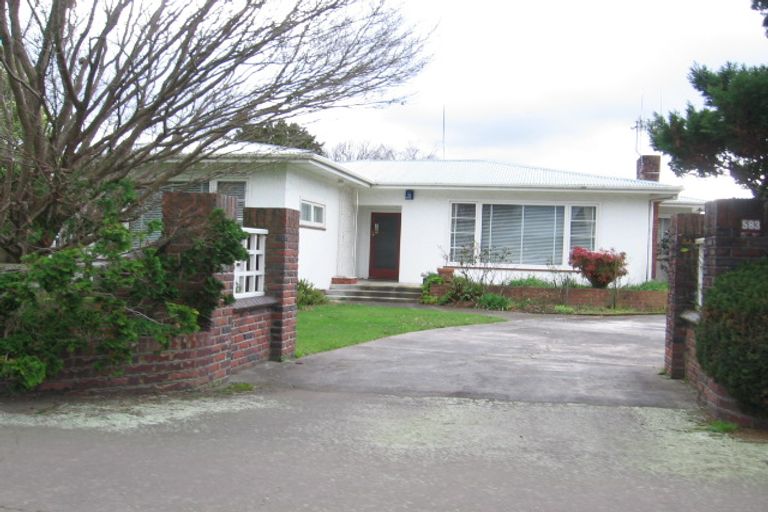 Photo of property in 583 Featherston Street, Roslyn, Palmerston North, 4414