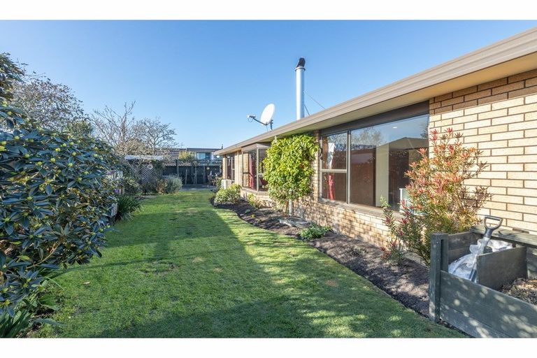 Photo of property in 4b Hinton Place, Rangiora, 7400