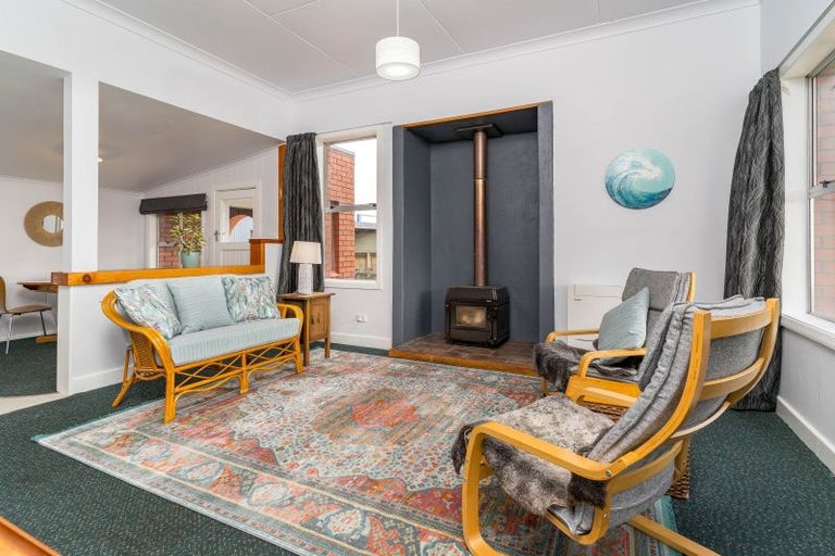 Photo of property in 6 North Foreland Street, Waihola, Milton, 9073