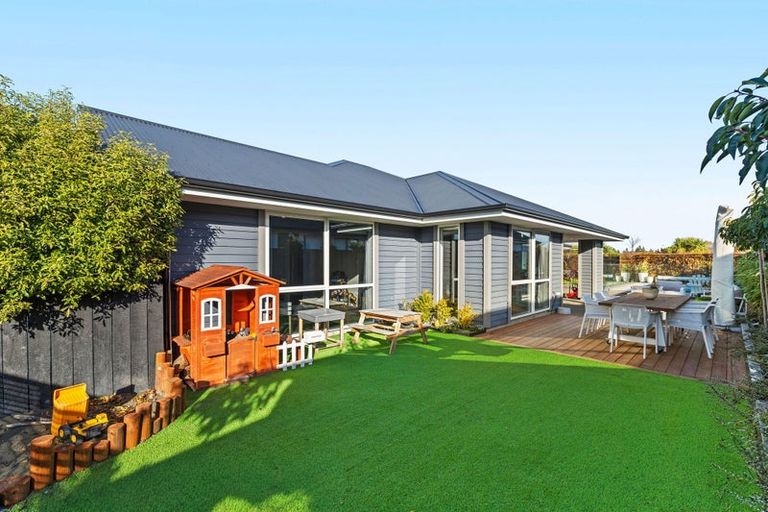 Photo of property in 56 Watkins Drive, Rangiora, 7400
