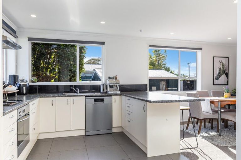 Photo of property in 2 Lynley Crescent, Blenheim, 7201