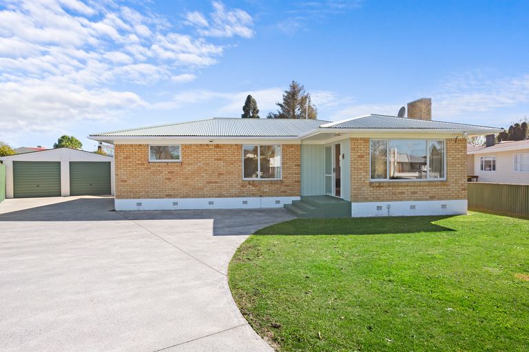 Photo of property in 28 Kowhai Street, Tuakau, 2121