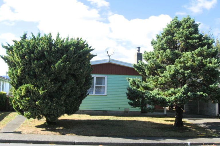 Photo of property in 20 Holdsworth Avenue, Trentham, Upper Hutt, 5018