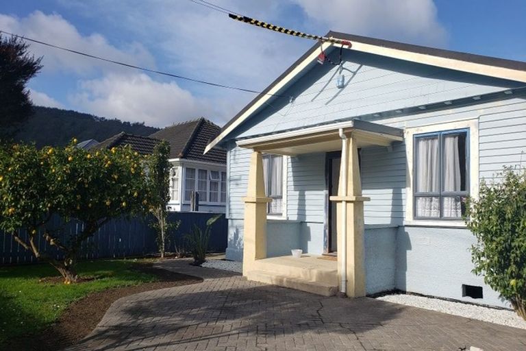 Photo of property in 110 Kowhai Street, Naenae, Lower Hutt, 5011