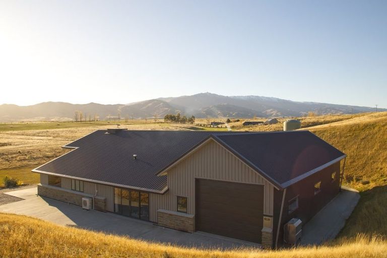 Photo of property in 211 Mcarthur Road, Springvale, Alexandra, 9391