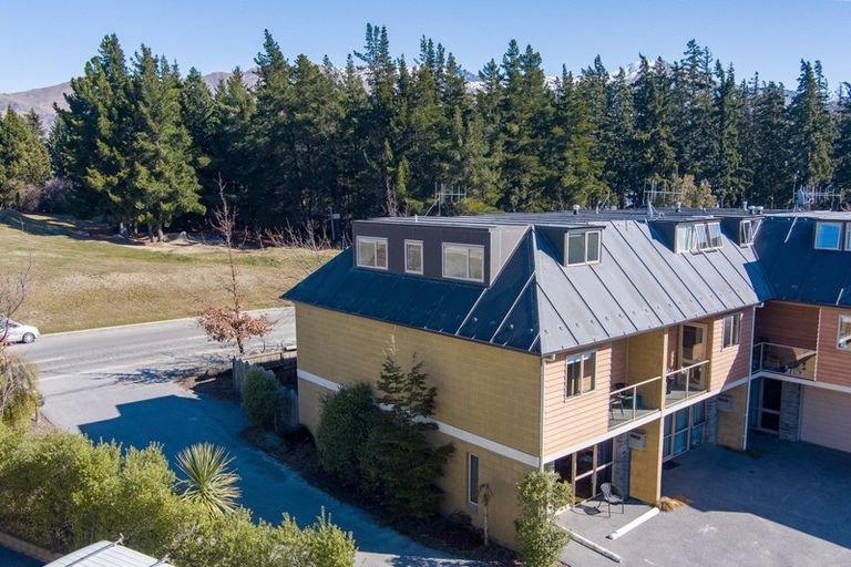 Photo of property in 9/43 Plantation Road, Wanaka, 9305