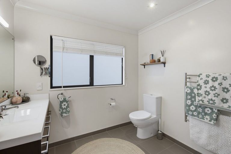 Photo of property in 56a Wood Leigh, Paraparaumu Beach, Paraparaumu, 5032