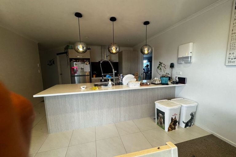 Photo of property in 3 Opouatu Avenue, Glenbrook, 2681