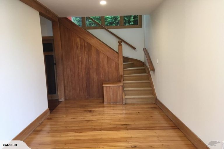 Photo of property in 2/158 Breaker Bay Road, Breaker Bay, Wellington, 6022