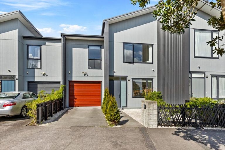 Photo of property in 33 Wallace Road, Hobsonville, Auckland, 0616