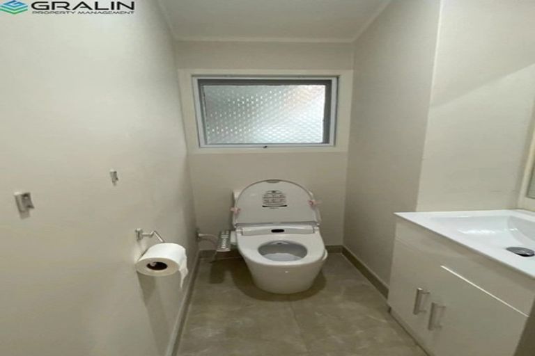 Photo of property in 9 Stanaway Street, Hillcrest, Auckland, 0627