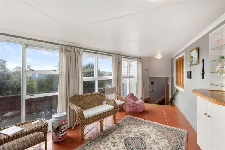 Photo of property in 25 Koromiko Street, Otaki Beach, Otaki, 5512
