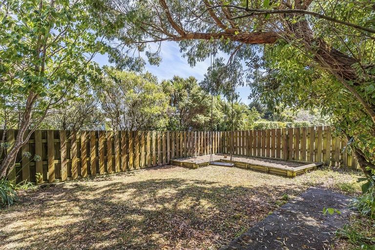 Photo of property in 21a Omapere Street, Whitby, Porirua, 5024