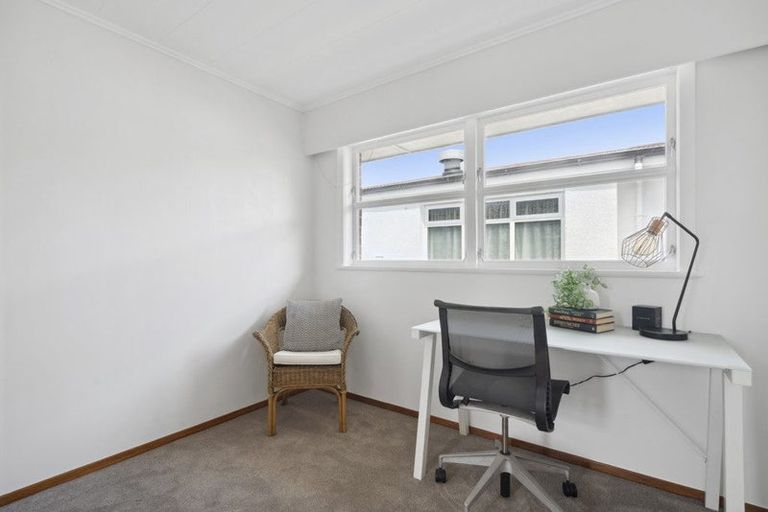 Photo of property in 210 Taita Drive, Avalon, Lower Hutt, 5011