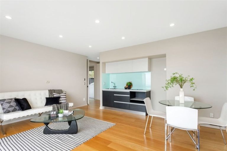 Photo of property in 2 Ti Kouka Eco Lane, Redcliffs, Christchurch, 8081