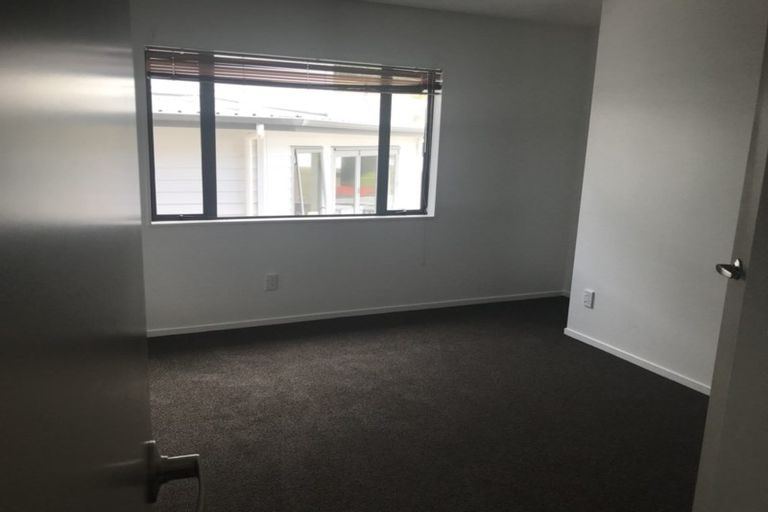 Photo of property in 19 Marjory Close, Broadmeadows, Wellington, 6035