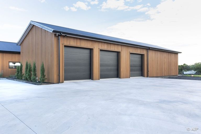 Photo of property in 15 Kotuku Road, Waiuku, 2682