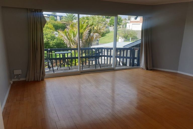 Photo of property in 5 Waverley Avenue, Glenfield, Auckland, 0629