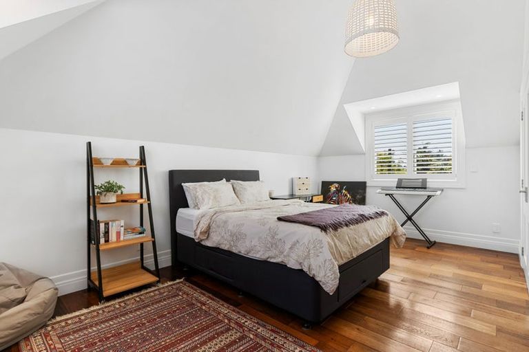 Photo of property in 21 Norwood Road, Bayswater, Auckland, 0622